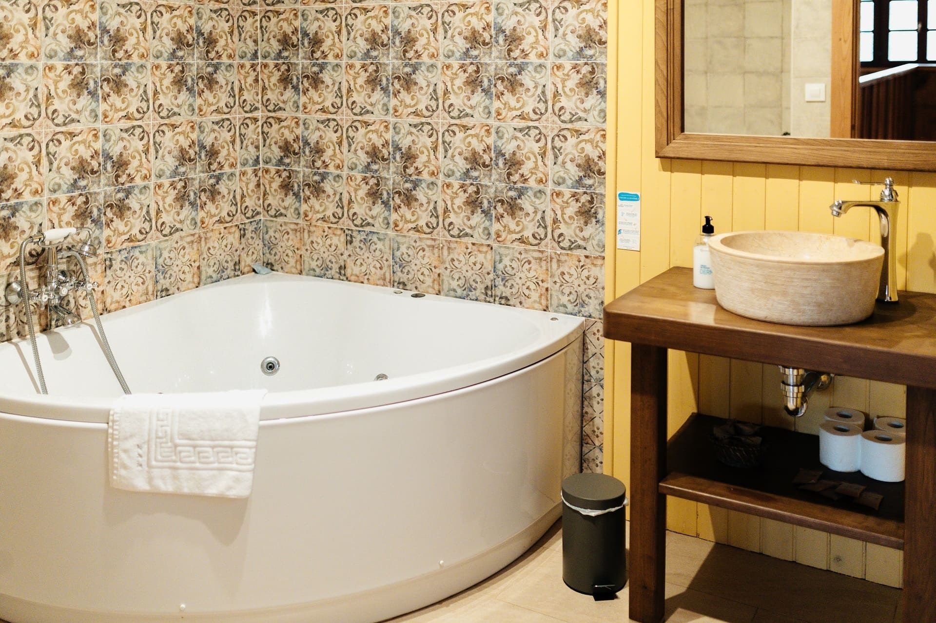 casa rural con jacuzzi en el bano llanes asturias