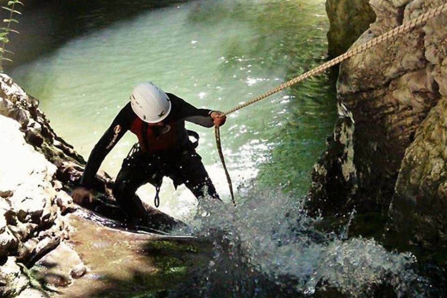 barranquismo descenso de canones en asturias