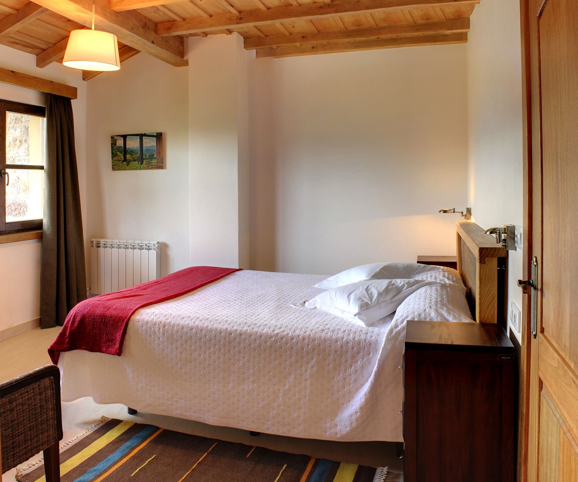 cama queen size casa rural en llanes