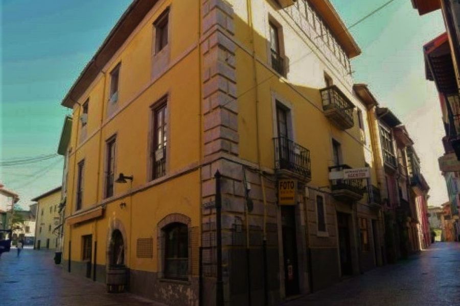 casa juan pariente carlos v que ver en llanes