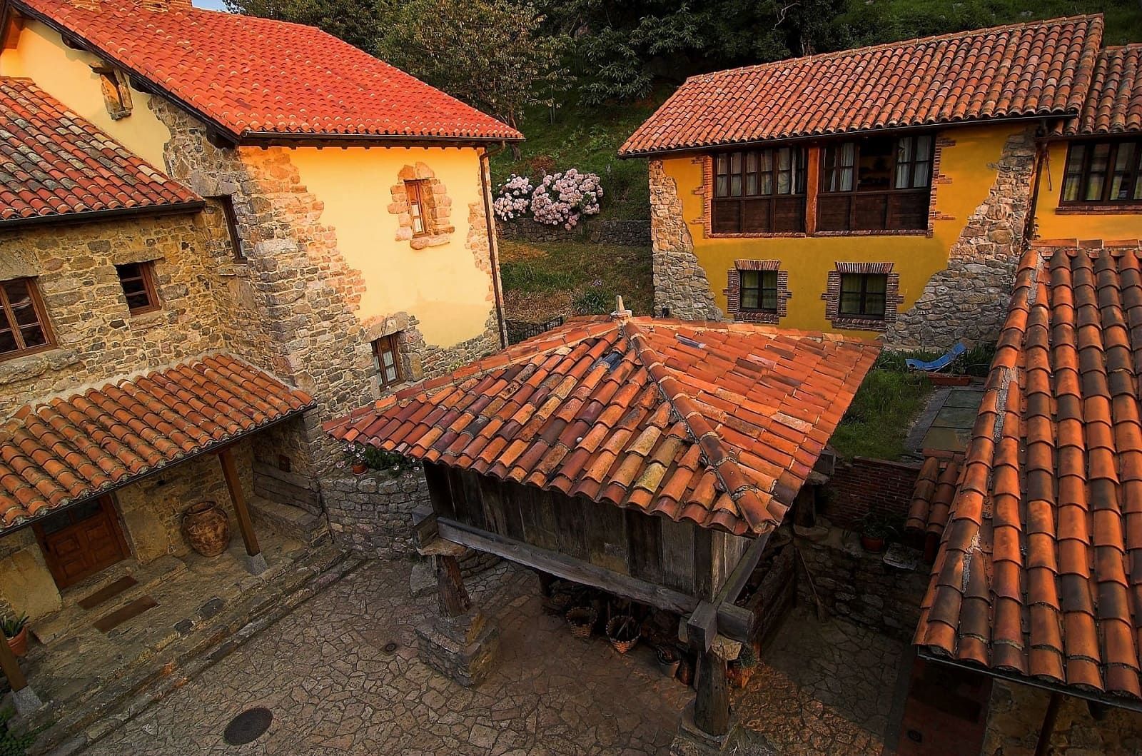 traditional asturian farmhouse with horreo