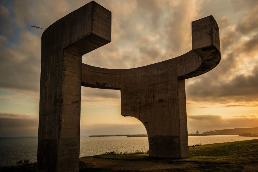 elogio al horizonte que ver en gijon