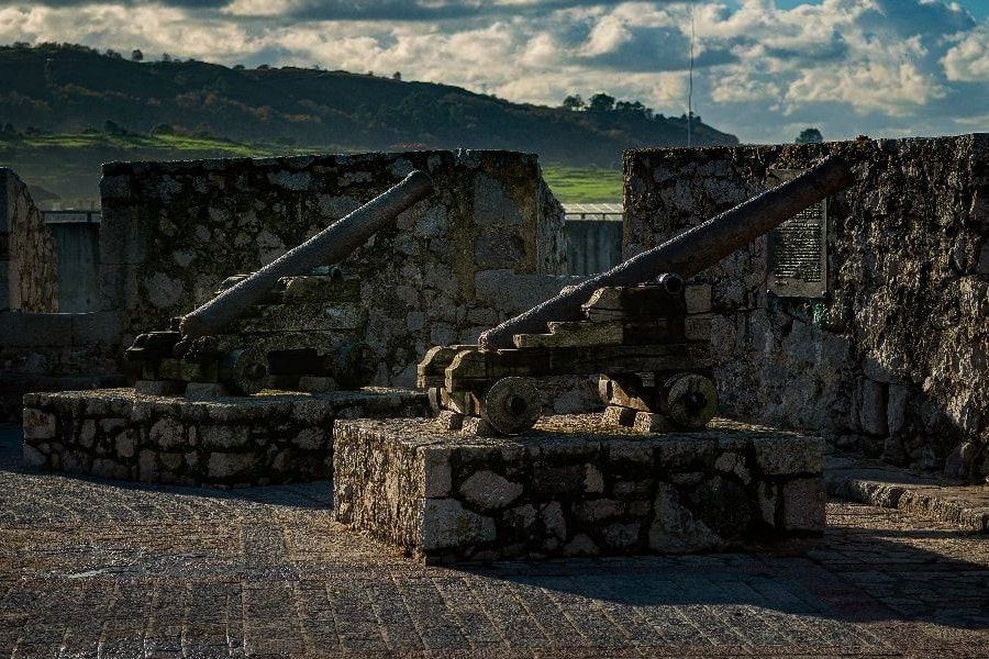 fuerte de la moria que ver en llanes