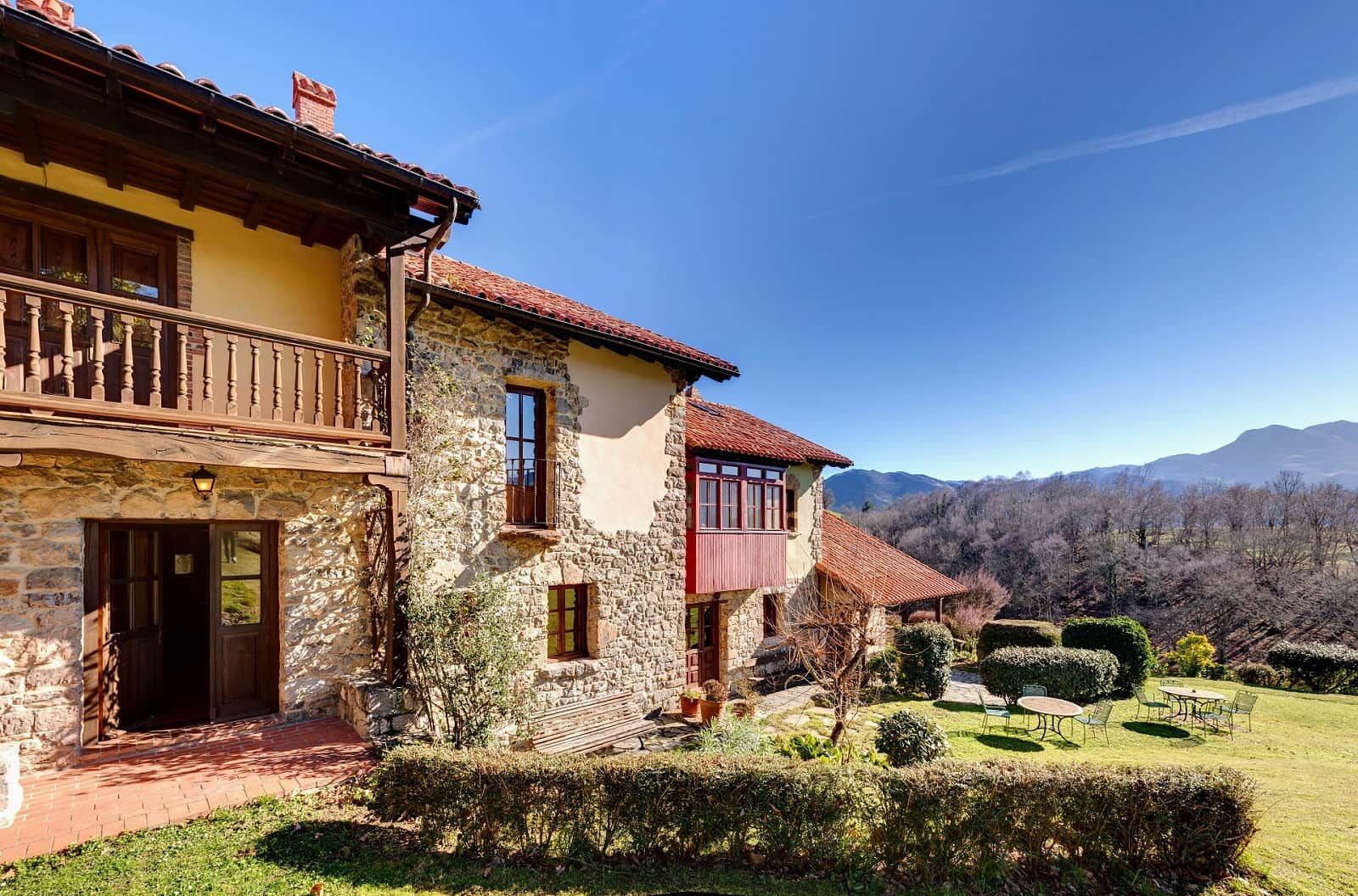 hotel rural con encanto y granja en llanes asturias