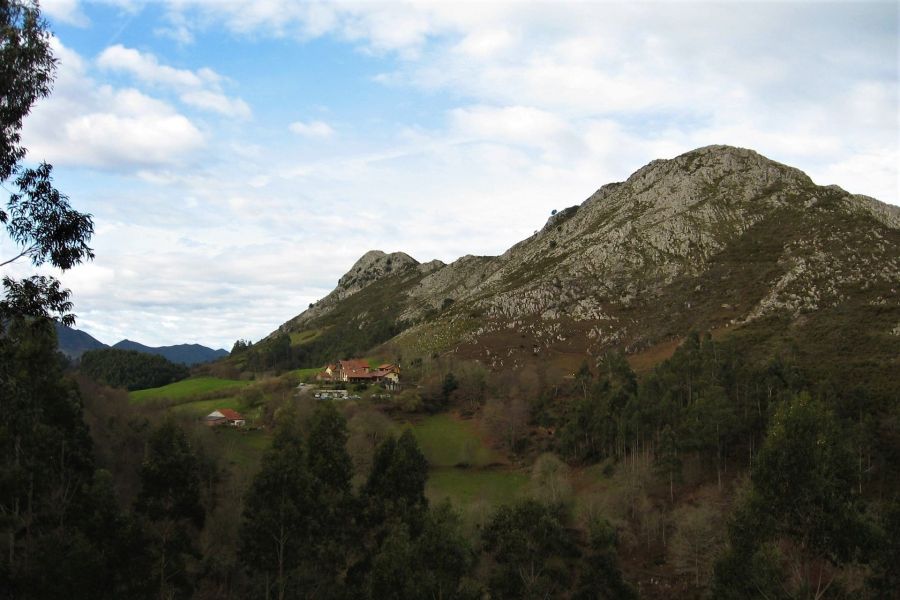 la montaña magica desde dolina de cuanda