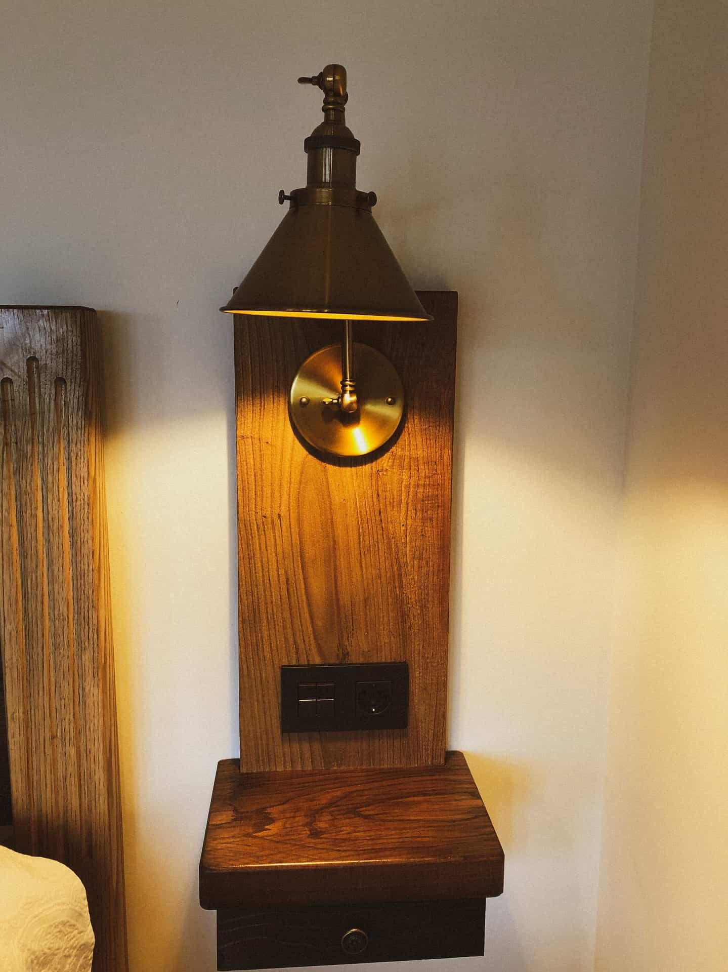 rustic bedside table design