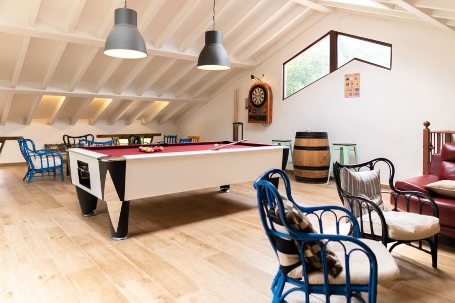 room with billiards in rural hotel in asturias