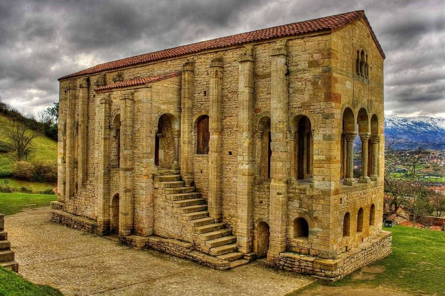 santa maria del naranco que ver en oviedo